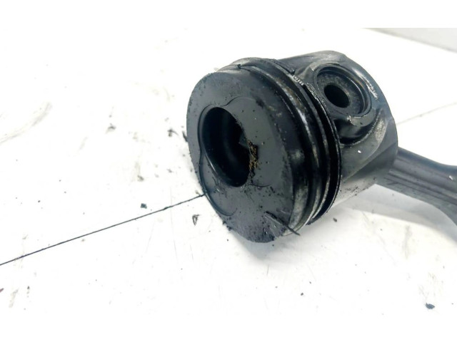  Поршень с шатуном    Skoda Octavia Mk1 (1U)  