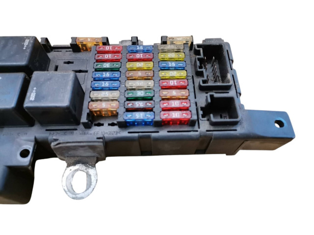 Блок предохранителей 8637841, 518717004 Volvo S60