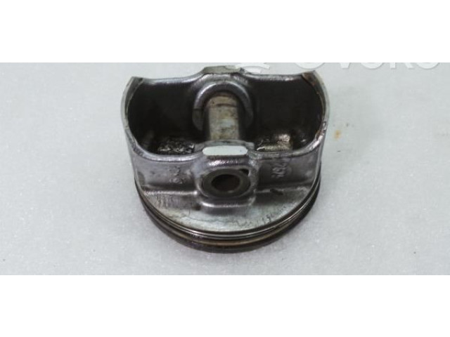 Поршень 15R1 Volkswagen Golf VI