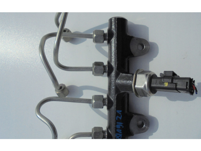 Vstřikovací lišta 175210651R Nissan Juke I F15