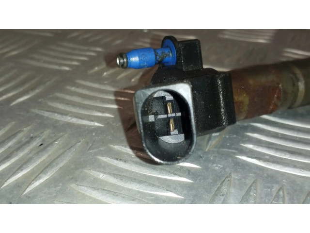 Форсунка 338002F000 KIA Sorento для дизельного двигателя D4HB 2.2