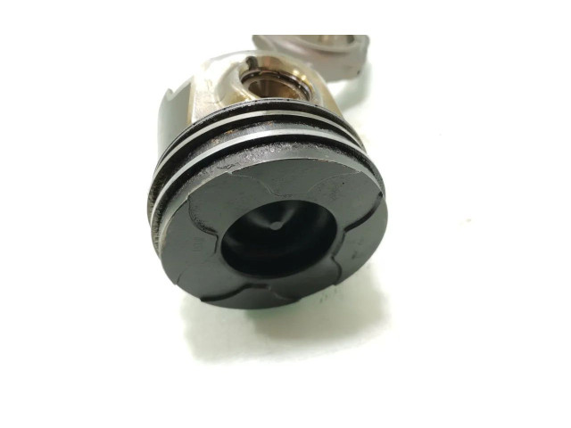 Поршень с шатуном 8HY Citroen C3