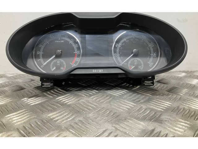 Панель приборов 5E0920981E   Skoda Octavia Mk3 (5E)       