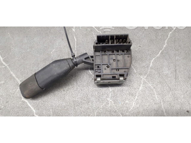 Ручка стеклоочистителей Renault Clio I