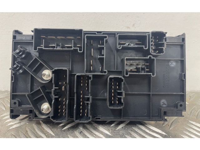 Блок предохранителей 82241SC020   Subaru Forester SH    