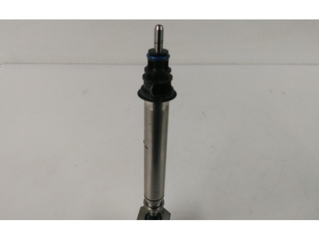 Vstřikovač Mercedes-Benz GLA W156 M133.980