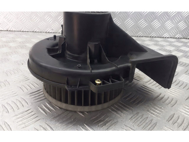 Вентилятор печки 6Q1820015 Skoda Fabia Mk1 (6Y)