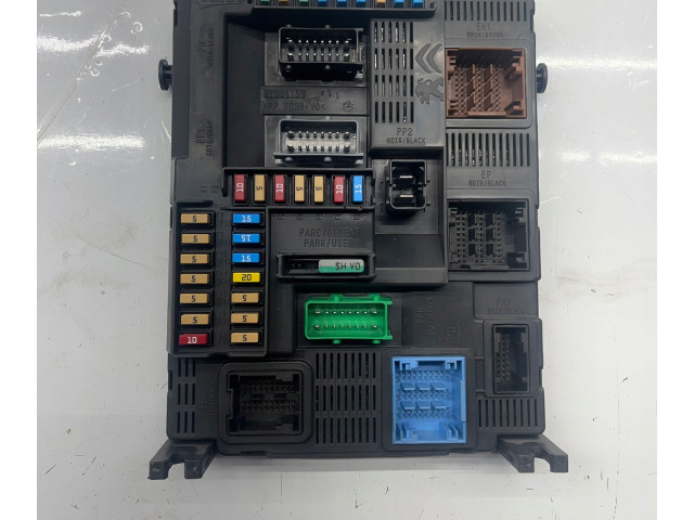 Блок предохранителей 9807532080   Peugeot 2008 I    