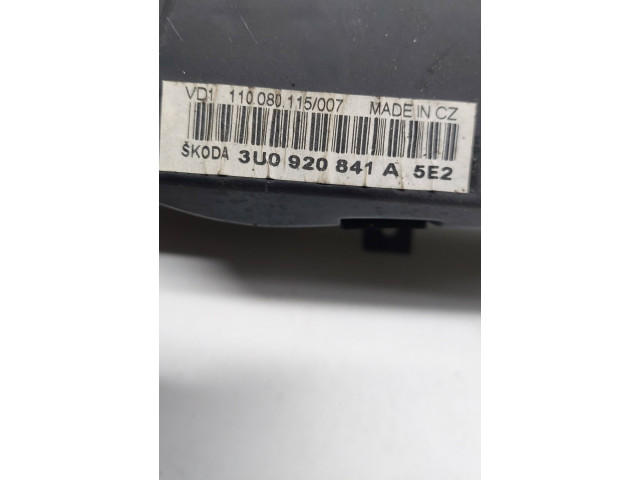 Панель приборов 1100801157, 3U0920841A Skoda Superb B5 (3U)