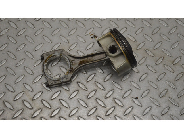 Píst 9A11031400R Porsche 911 991 MA1.03