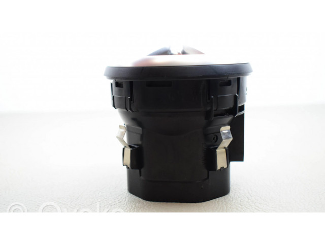 Воздушная решётка окна