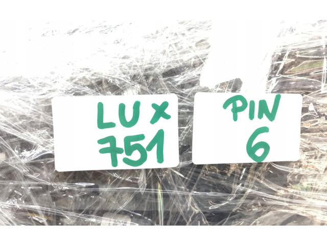 Зеркало электрическое Skoda Scala - года