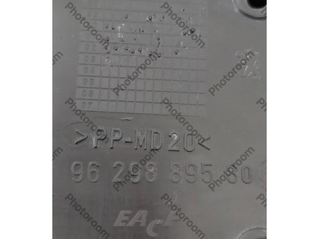 Pojistková skříňka 9629889580, 9647631680A01 Peugeot 607 2004