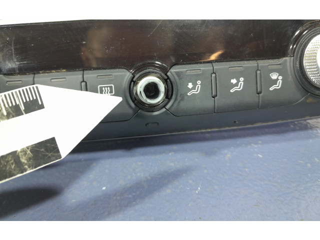 Блок управления климат-контролем 8V0820043AJ, 8V0820043AJ   Audi Q2 