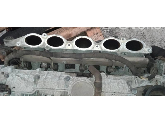 Vstřikovací lišta Volvo C30 pro benzínový motor 2.4