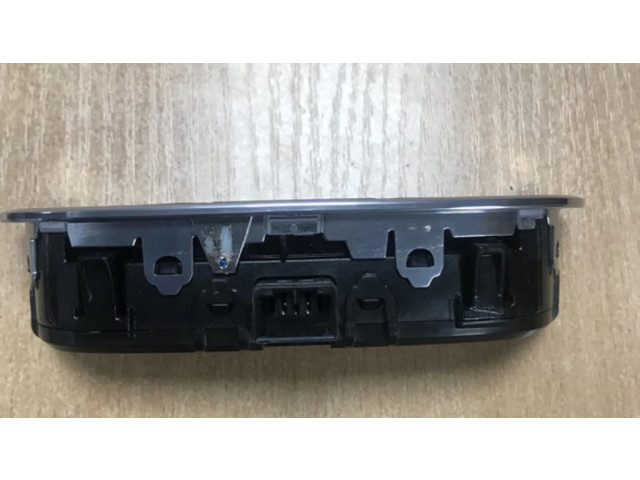 Фонарь освещения задних мест