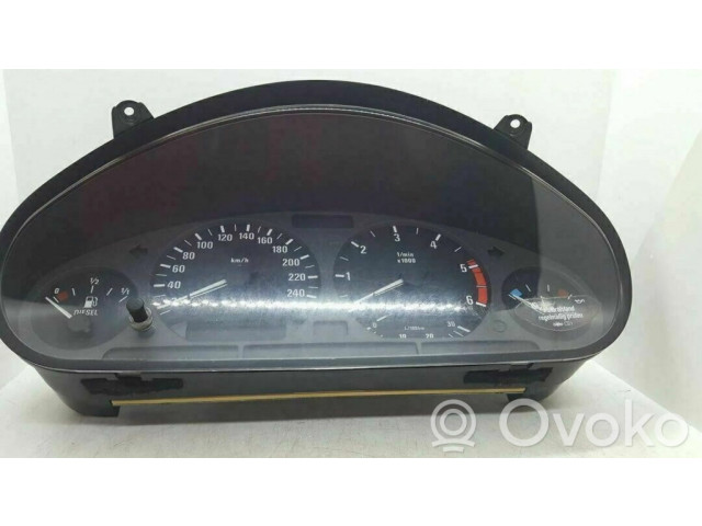 Přístrojová deska BMW 3 E36 1991 110008463107, 8364380