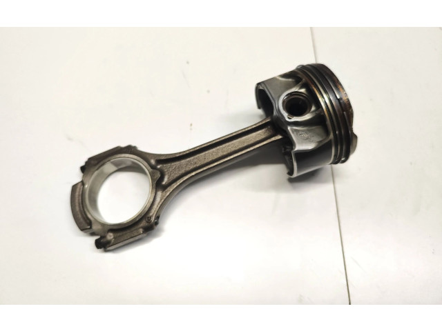 Píst A17700Q06, A17700 Mercedes-Benz C AMG W205