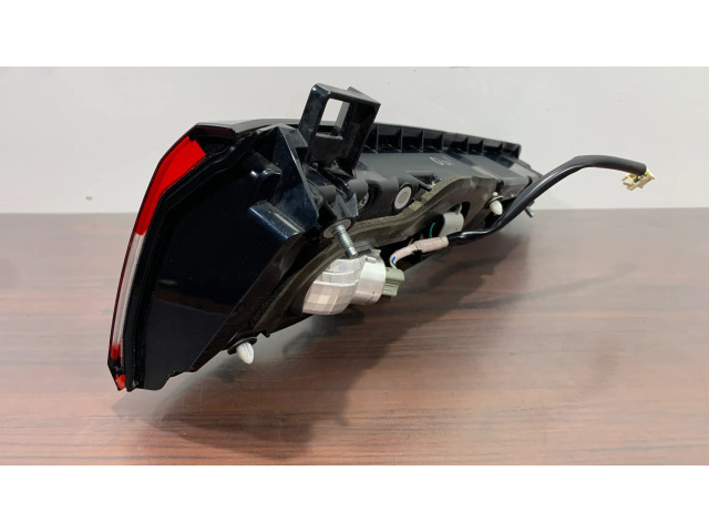 Задний фонарь правый сзади Mitsubishi Outlander IV 2021- года