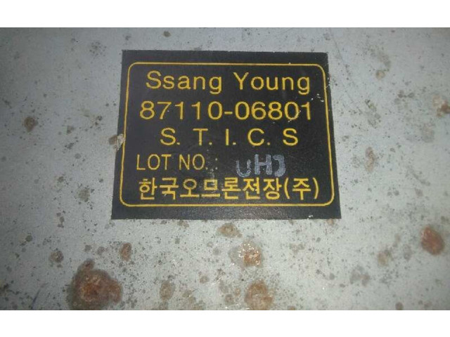 Блок управления 8711006801   SsangYong Korando
