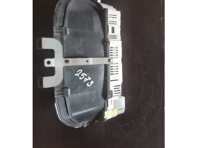 Панель приборов 0P0244021   Volvo 440       