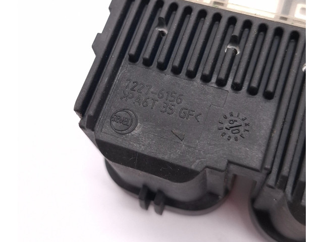 Блок предохранителей 72276156, 7227-6156   Peugeot Expert    