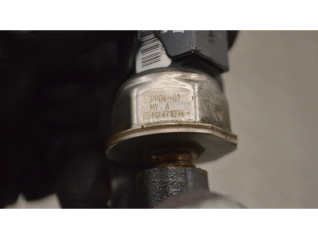 Топливная рампа 4R8Q9C066AD, 05112471094 Jaguar XJ X350 2.7 для двигателя AJD