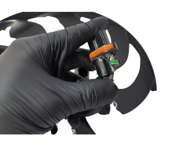 Вентилятор радиатора     6G918C607N, 5010186C9G44    Volvo V70 