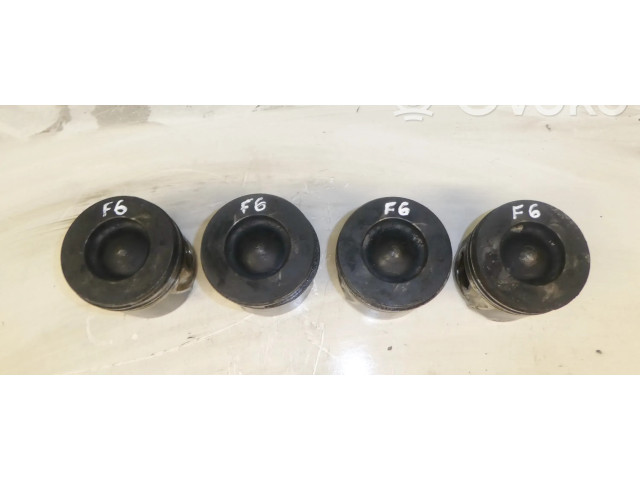 Píst D4EA Hyundai Santa Fe 2.0