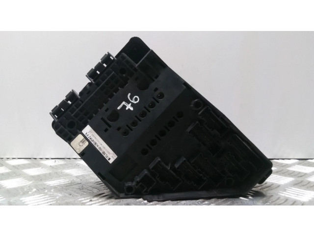 Блок предохранителей YQE100951, YQE103111 Rover 75