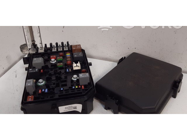 Блок предохранителей 39107275 Vauxhall Astra K