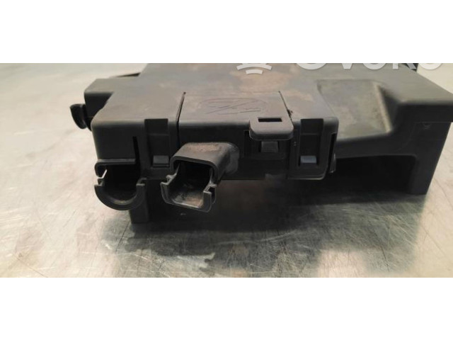 Блок предохранителей 32265589 Volvo XC40