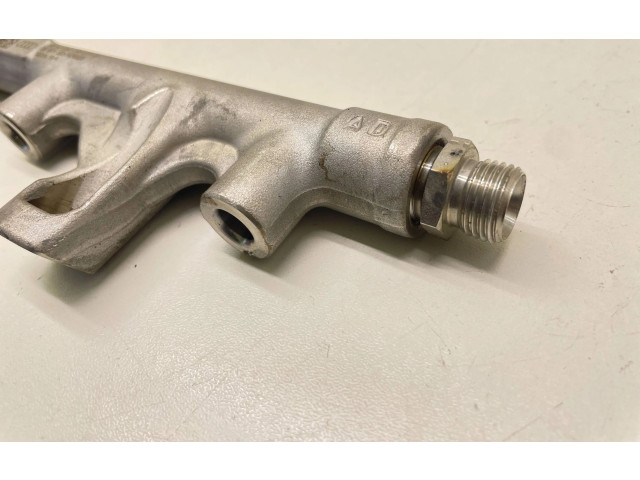 Топливная рампа 06Q133317B   Skoda Kodiaq  