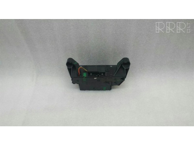 Pojistková skříňka A2305450801 Mercedes-Benz SL R230 2004