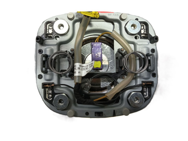 Подушка безопасности водителя 1U0880201N3X1, 61872052A Skoda Octavia Mk2 (1Z)