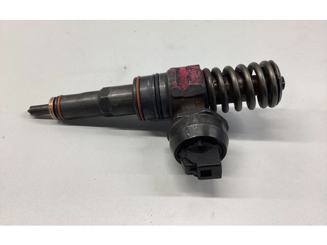 Форсунка 045130073T Volkswagen Bora -