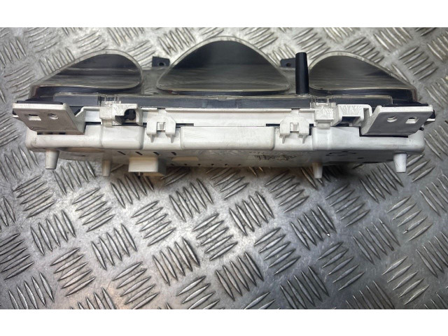 Панель приборов MM0038001 Mitsubishi Colt