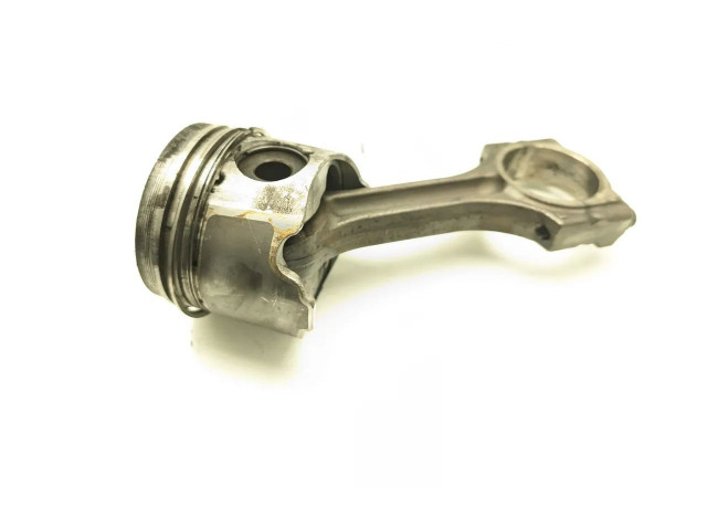 Píst G8T716   Renault Espace III    G8T716 