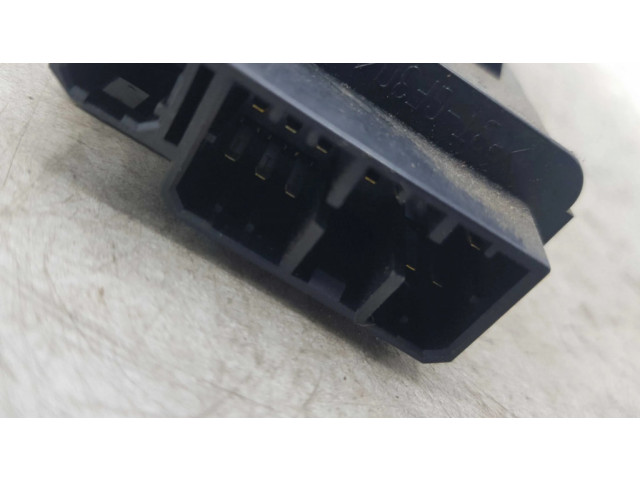 Блок управления 88205AE000, X1T147271M Subaru Legacy