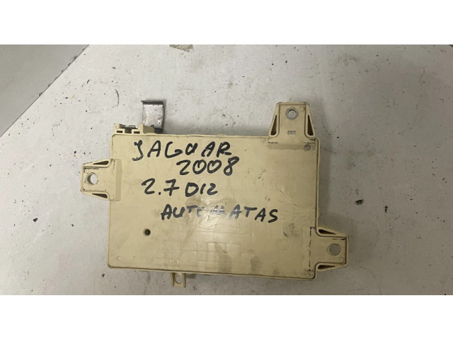 Блок предохранителей 6R8T14A067AA Jaguar S-Type