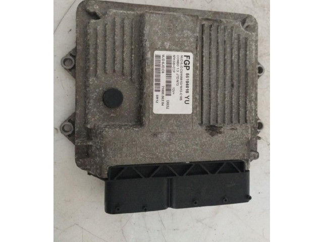 Блок управления двигателя 55194018   Opel Combo C
