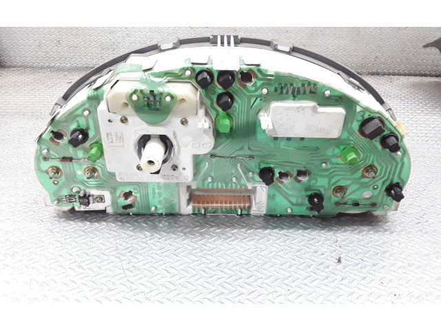 Панель приборов 81117761   Opel Tigra A       