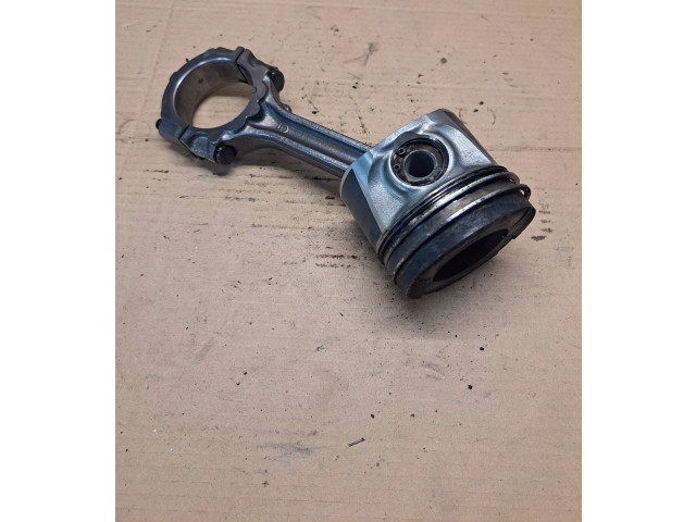  Поршень с шатуном    Nissan X-Trail T30  