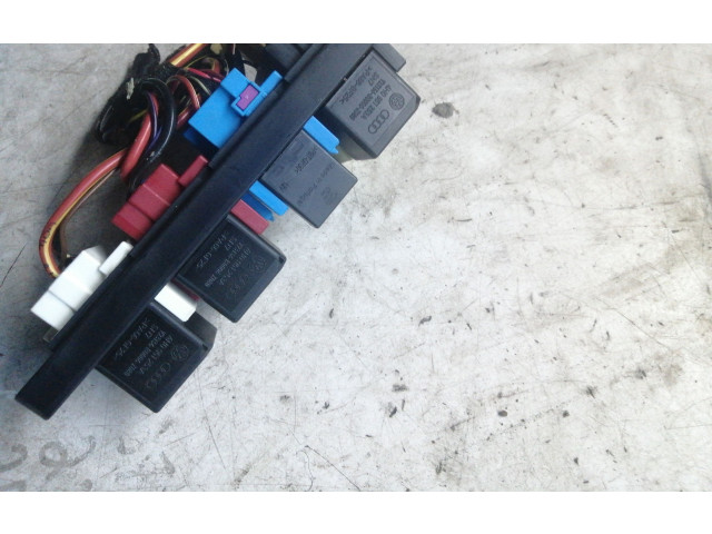 Pojistková skříňka 1K0937125C, 1K0937629A Volkswagen Golf VI 2010