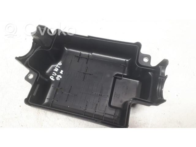 Pojistková skříňka Крышка ящика предохранителей 735471684   Fiat Punto (188) 2009