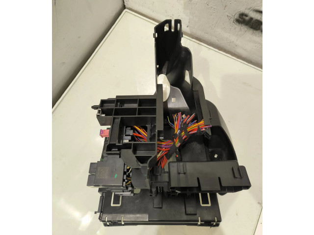 Блок предохранителей 517941395B, K702 Audi Q3 8U