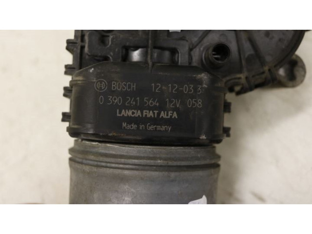 Моторчик дворников     Opel Combo D