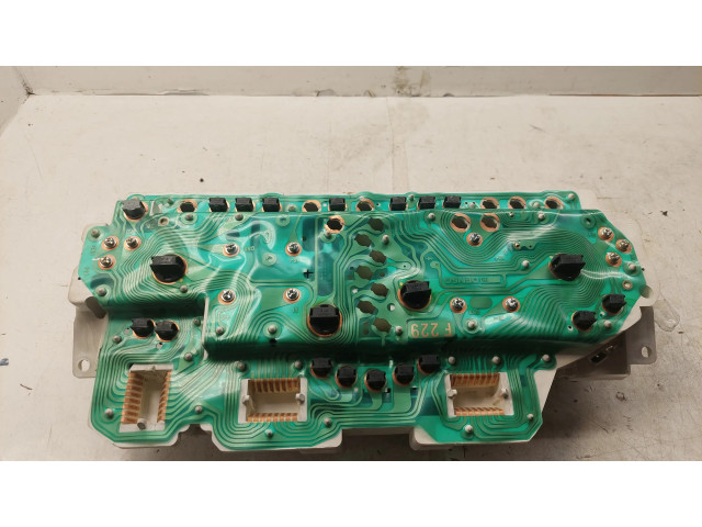 Панель приборов MR381822, 1573904461 Mitsubishi Galant