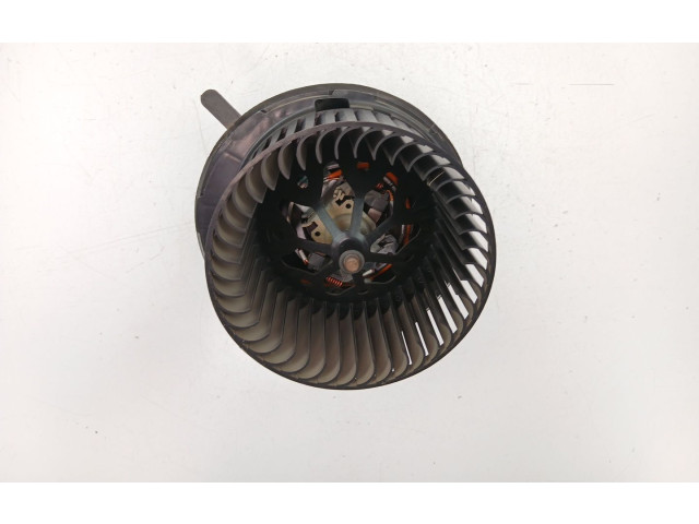 Вентилятор печки    3C1820015AA   Skoda Superb B6 (3T)