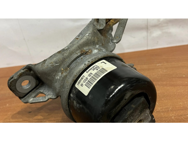 Подушка двигателя